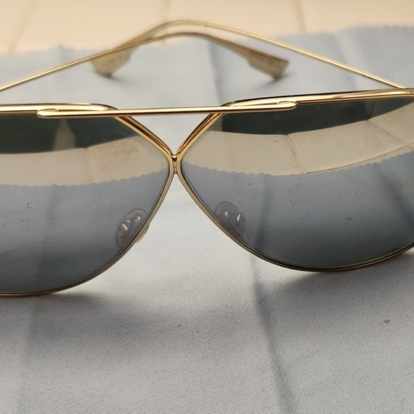 DIOR  Oversized Aviator Sunglasses - Picture 2 of 9